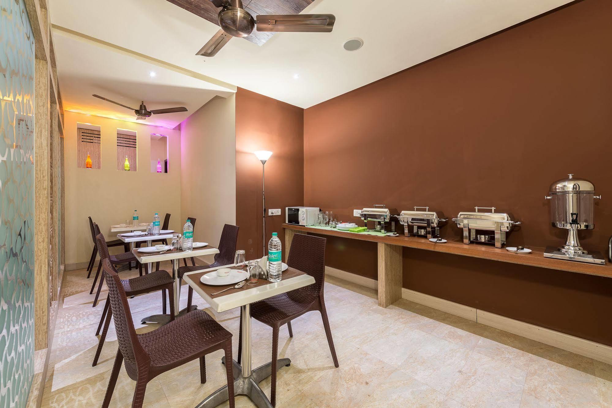 Treebo Nestlay Casa Hotel Chennai Exterior foto