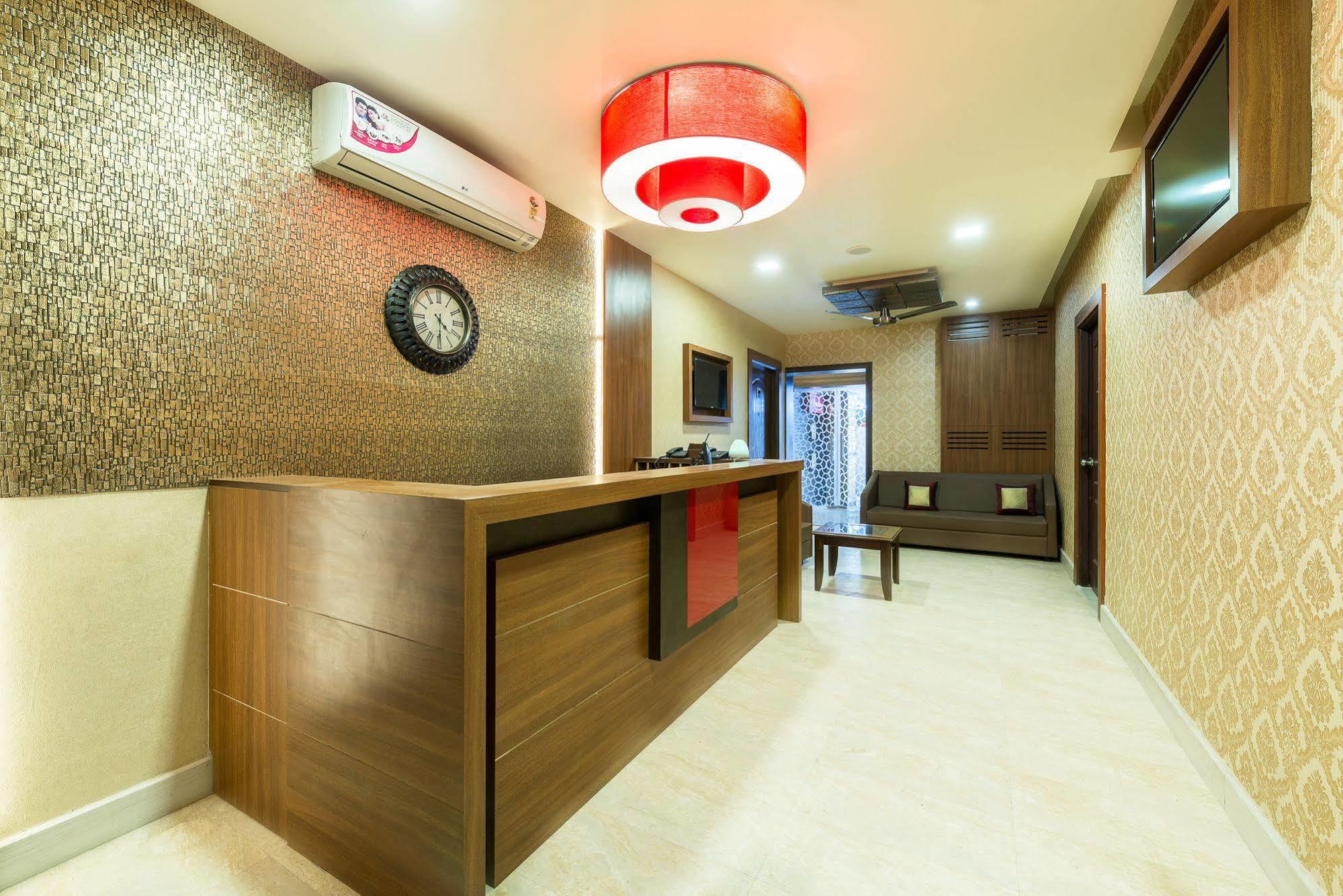 Treebo Nestlay Casa Hotel Chennai Exterior foto