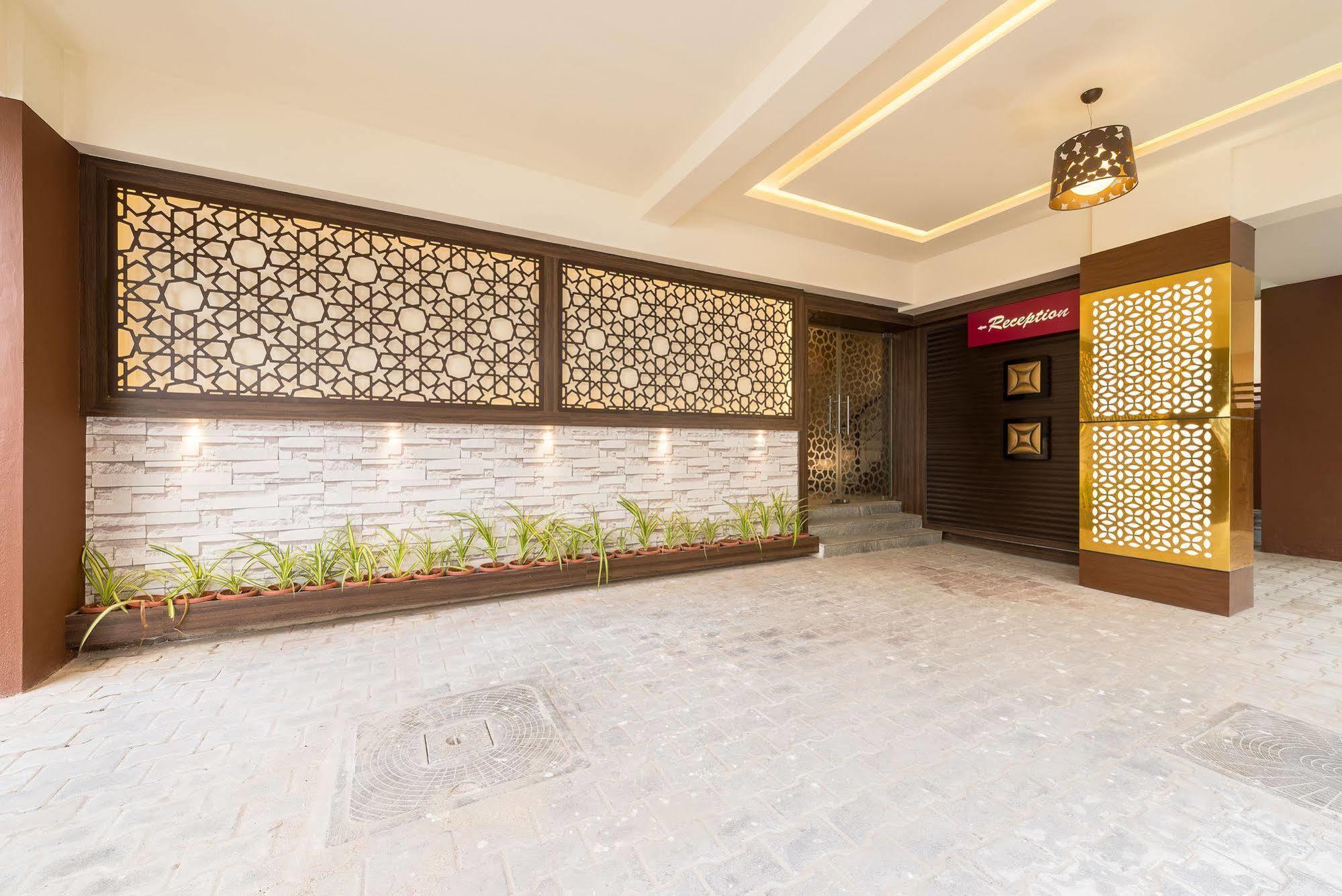 Treebo Nestlay Casa Hotel Chennai Exterior foto